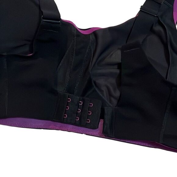 Under Armour Sports Bra - Picture 3 of 6